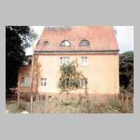 105-1517 Das Haus Nr. 20 in der Bahnhofstrasse von der Ostseite im Jahre 1995.JPG